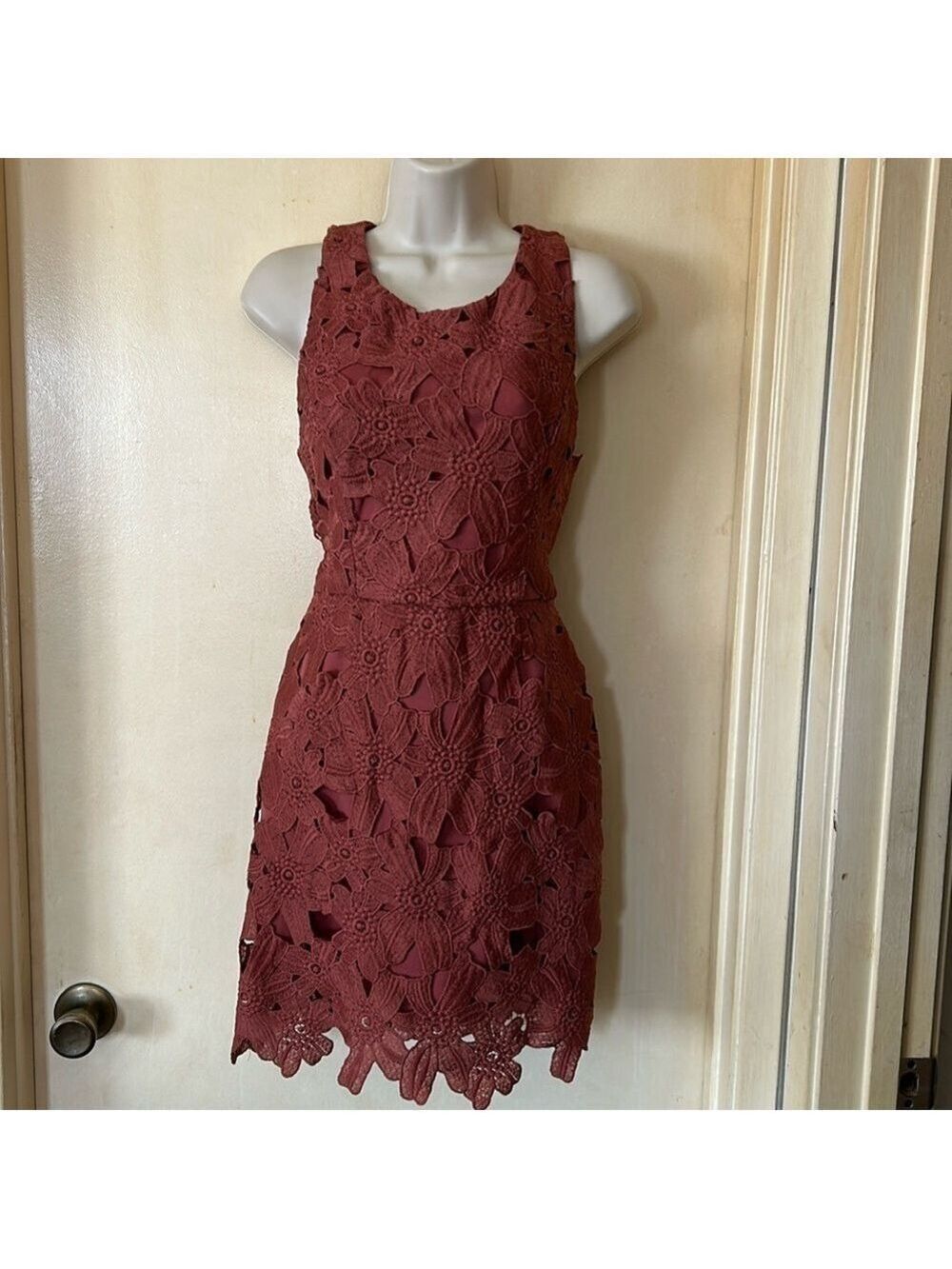 ASTR The Label dusty rose  floral lace dress size S